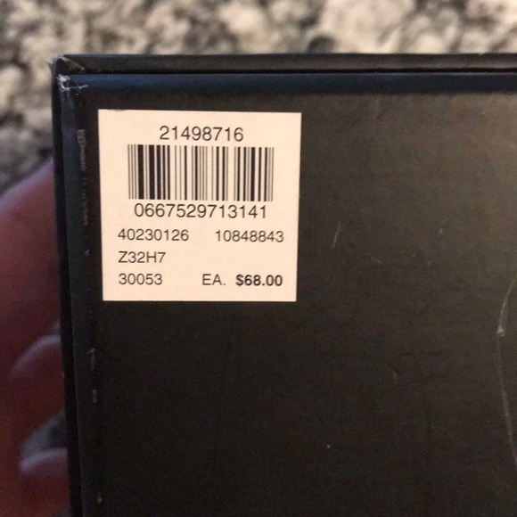 Brand New never worn Invisible Shaping Uplift Bra - Picture 3 of 5